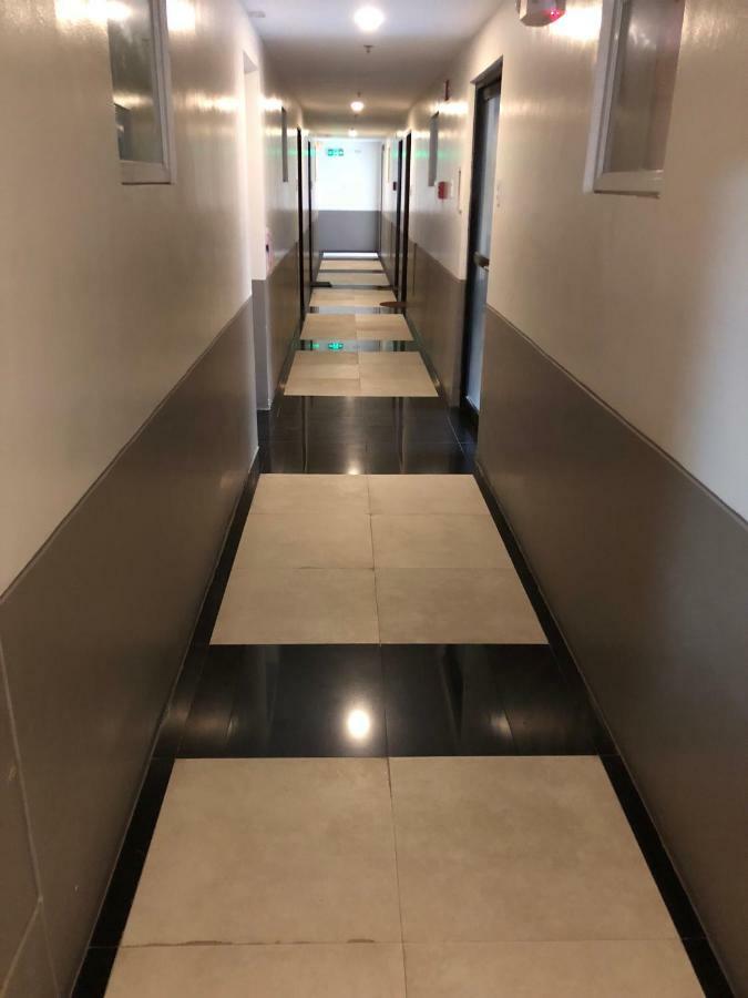 Baguio Central Apartment By Goshenland Baguio City Exteriör bild
